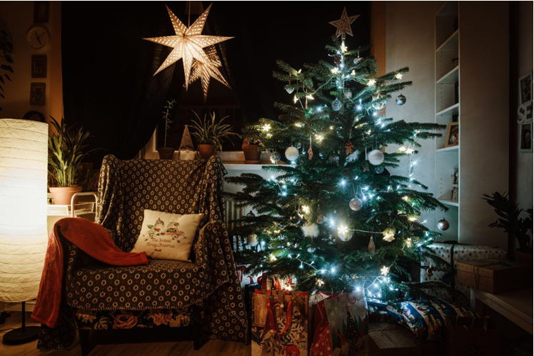 Pre-Lit Christmas Trees: A Smart Choice